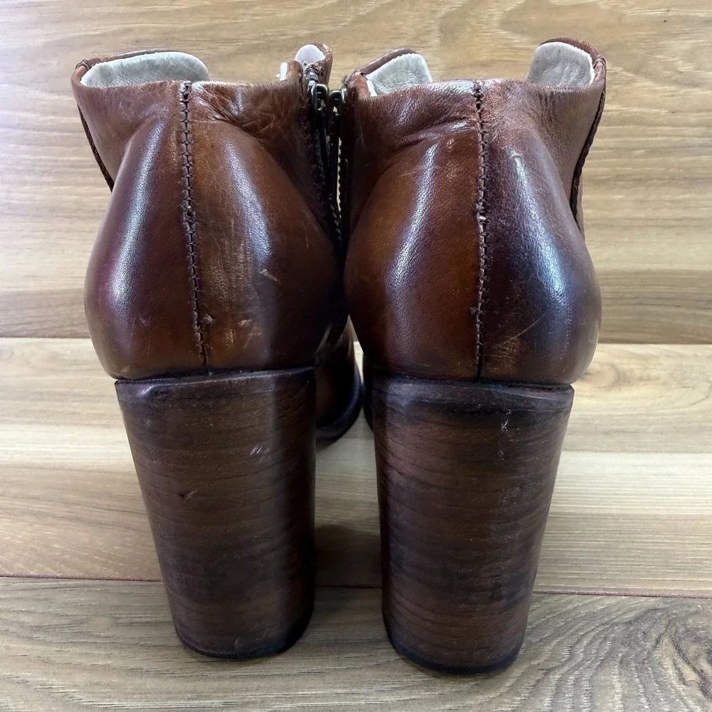 FREEBIRD Darius Bootie Brown Leather 9 Stacked Heel Zip Boho Festival Chic